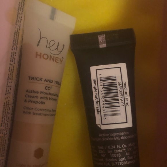 Makeup bundle!!! 💙❤️ - Picture 5 of 9